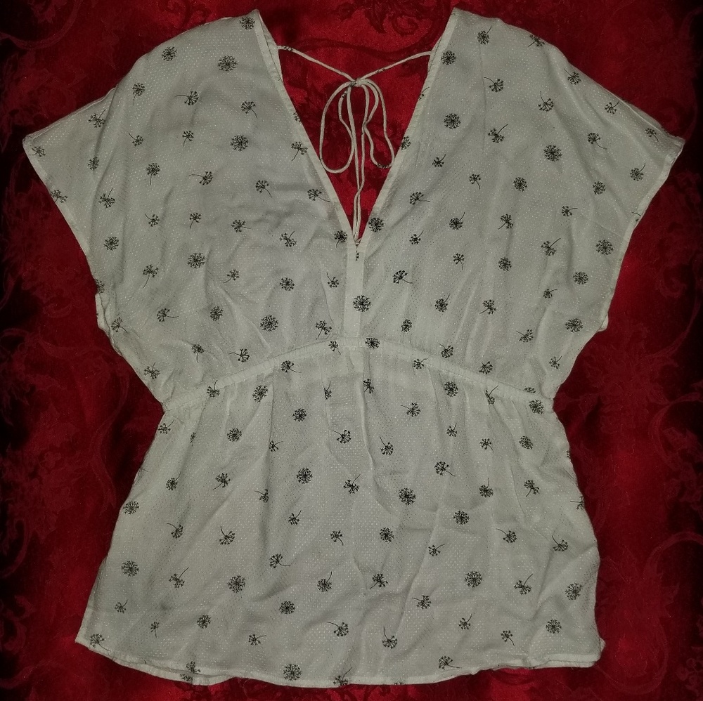 2x Lucky Brand V-neck Shortsleeve